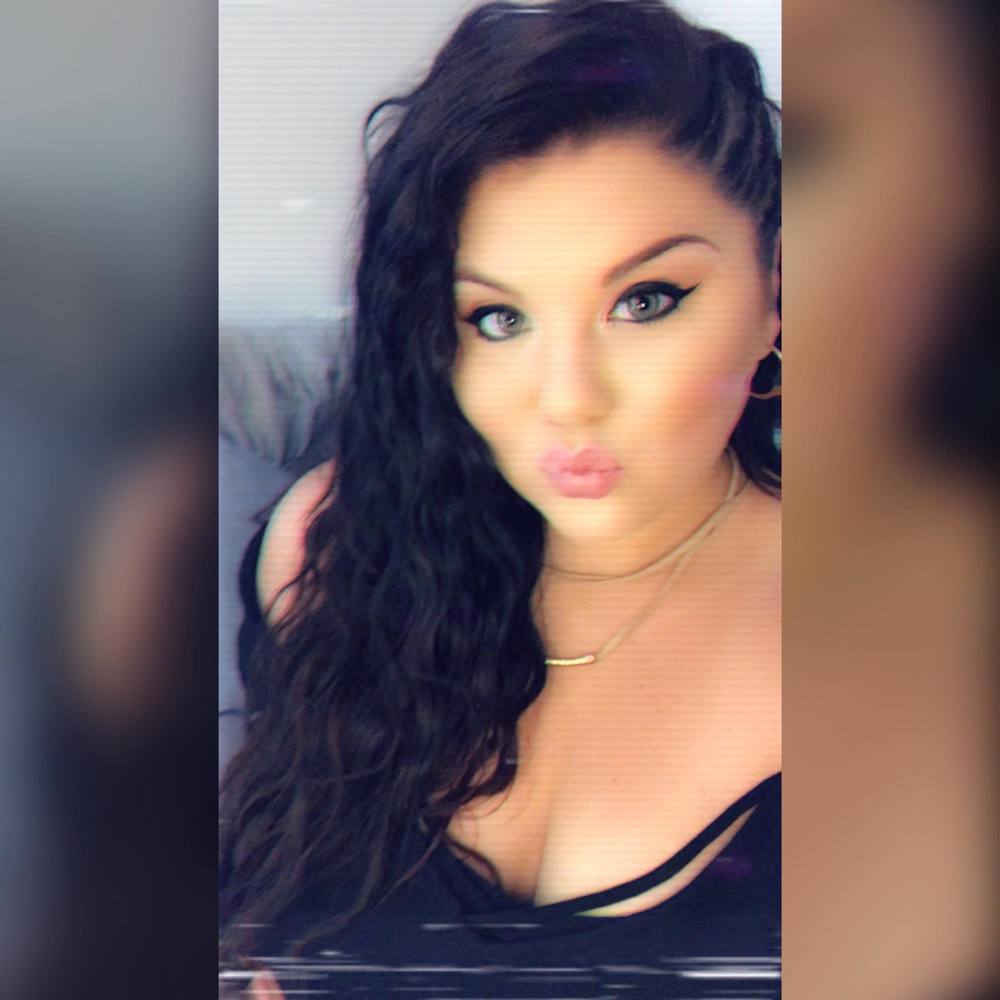 Meet your Posher, Niki